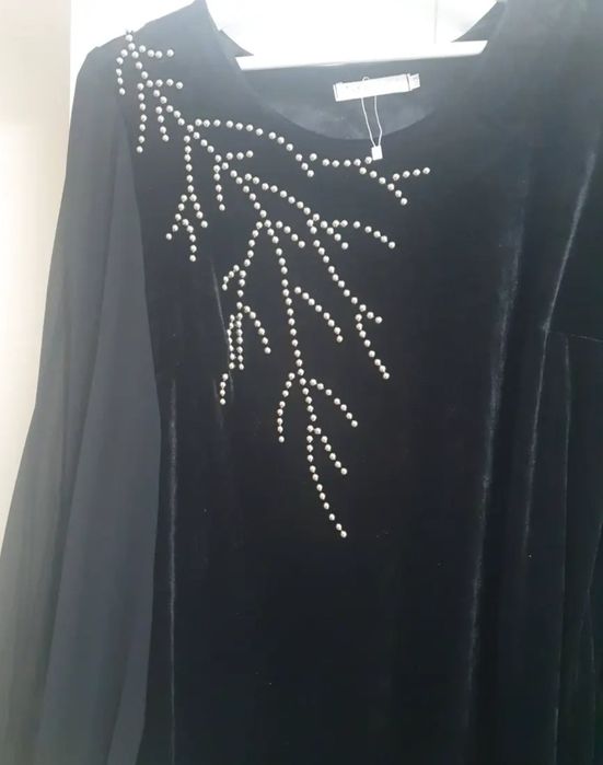 Продам два платья