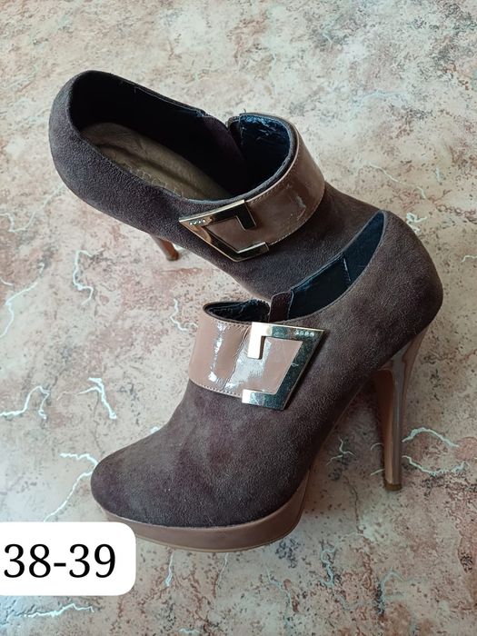 Продам б/у обувь