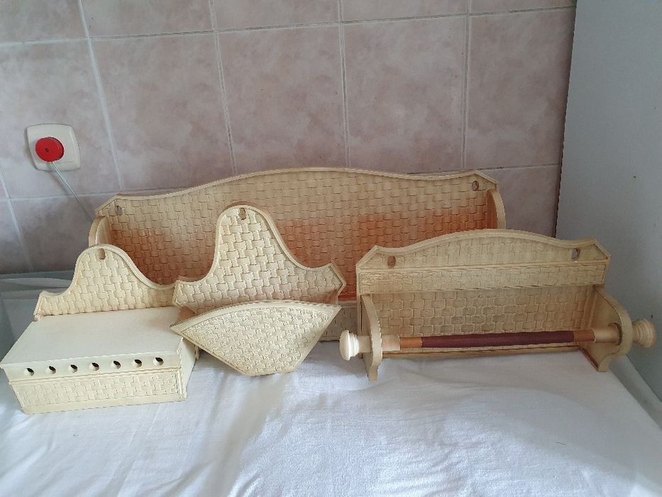 Продам кухонный набор.