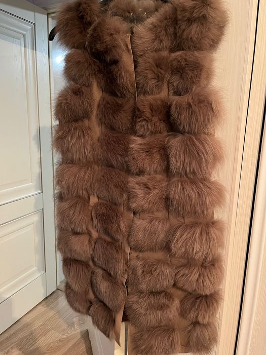 Продается меховая жилетка