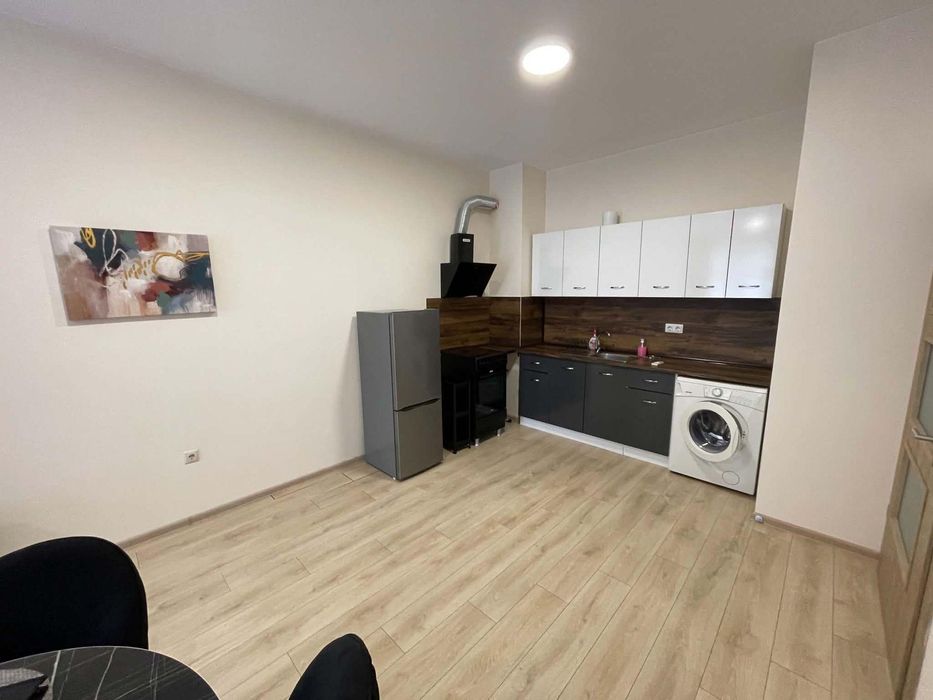 Дава се под наем Двустаен апартамент в Варна, Аспарухово - 66 кв.м за 600 € - Снимка #1