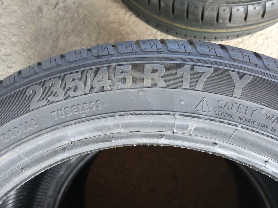 2 Нови летни гуми 235/45R17 Semperit Speed-Life 3 FR 94Y DOT2025