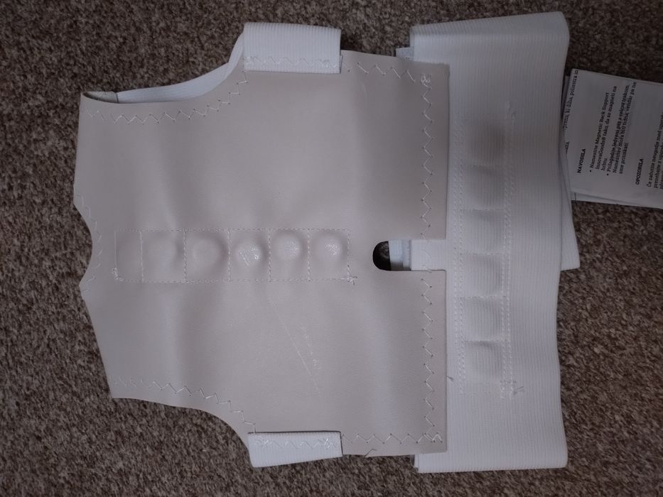 Innova Goods магнитна опора за гръб