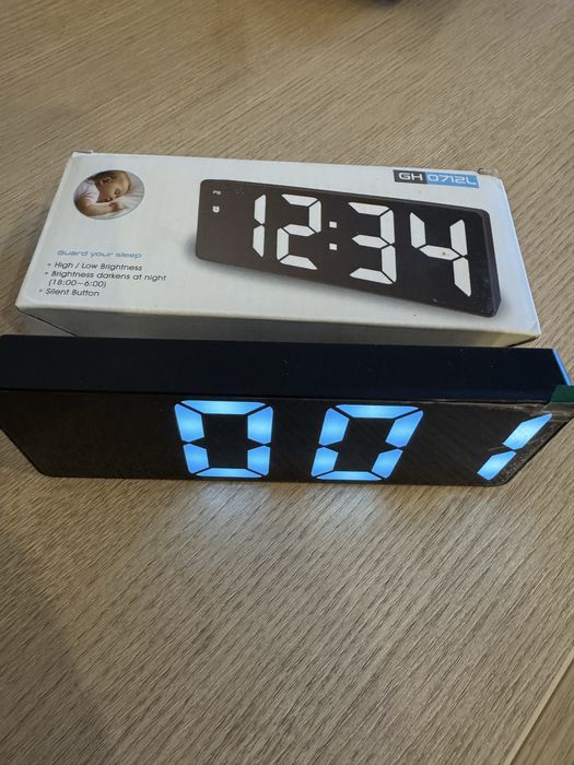 Продам будильник