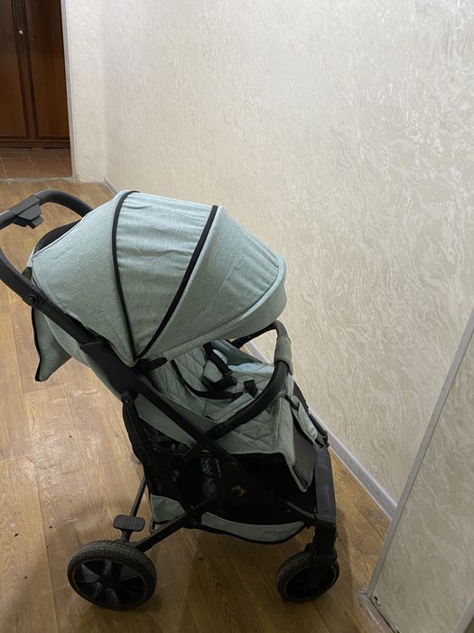Kolyaska sotiladi ishlatilgan sumkasi bor yengil yuradi 60 kilo gacha