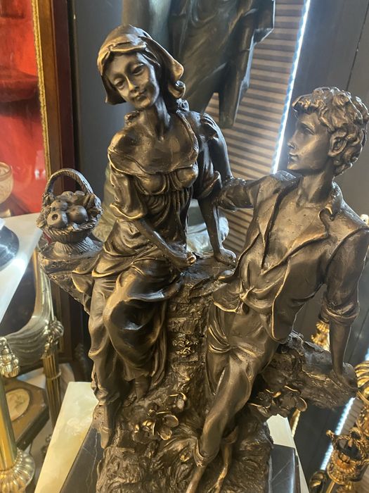 Statueta indragostiti