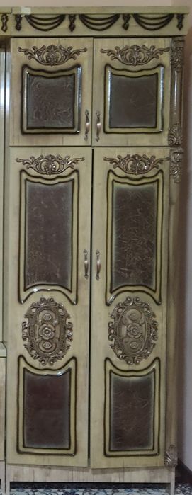 Stenka,shkaf,turma oyna sotiladi