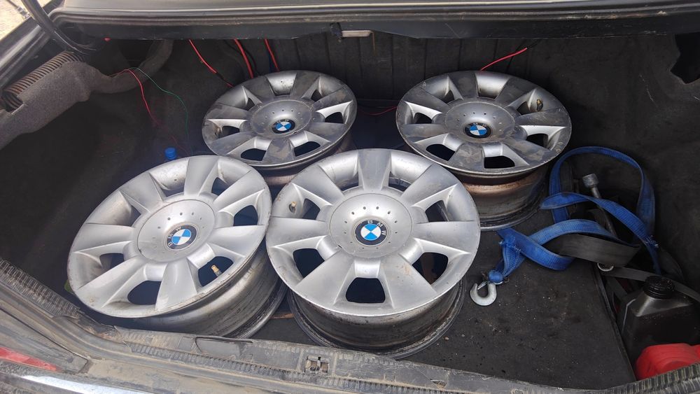 Продается диски на 15. BMW