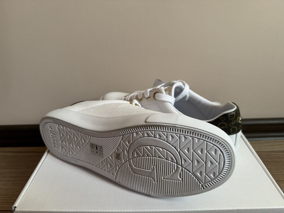 Нови дамски сникърси Guess