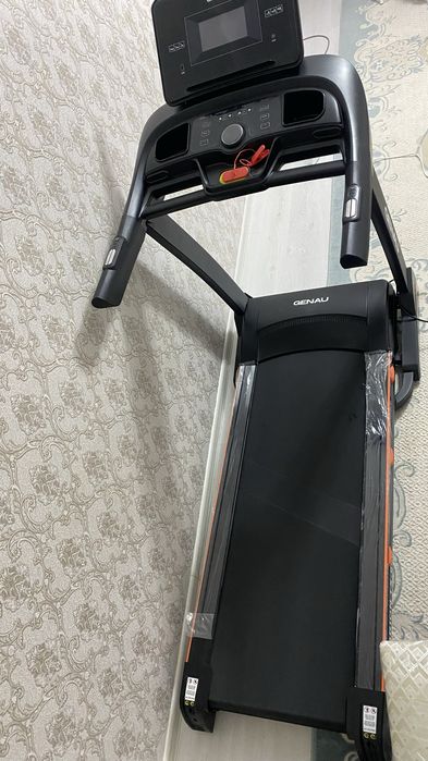 Беговая дорожка GENAU