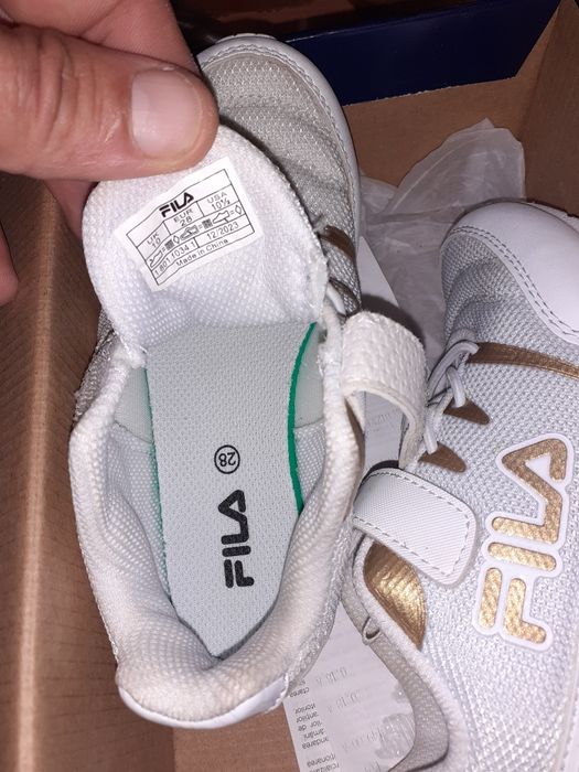 Vând adidași copii fila