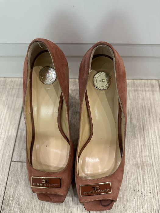 Женские туфли и босоножки продам