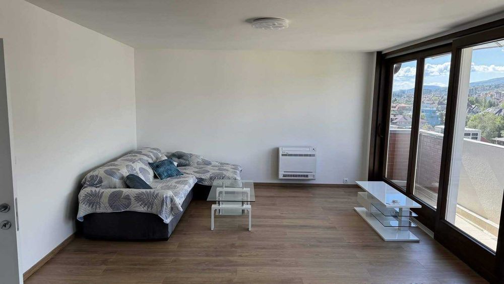 Дава се под наем Тристаен апартамент в София, Павлово - 110 кв.м за 799 € - Снимка #1