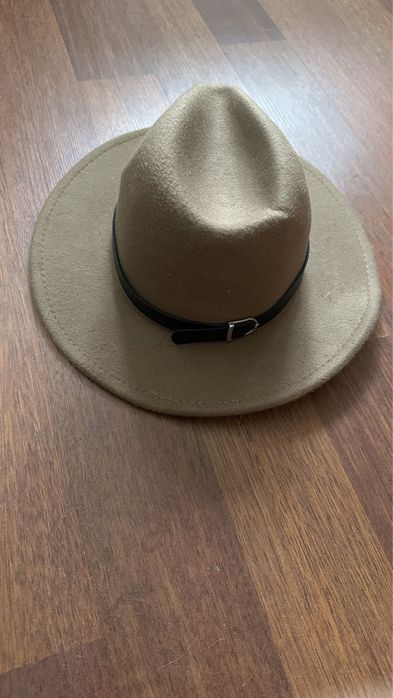 Продам шляпы в хорошем состоянии