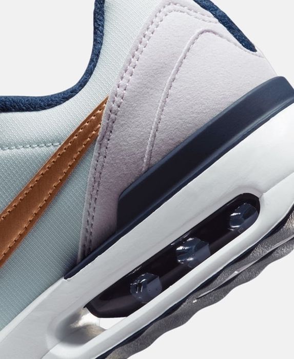 Маратонки Nike Air Max Dawn