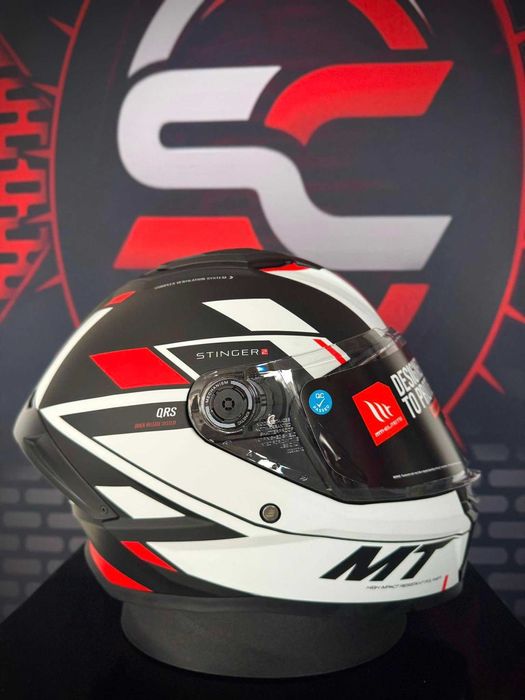 НОВА Каска MT Stinger 2 Zivze B5 Matt Black/White/Red