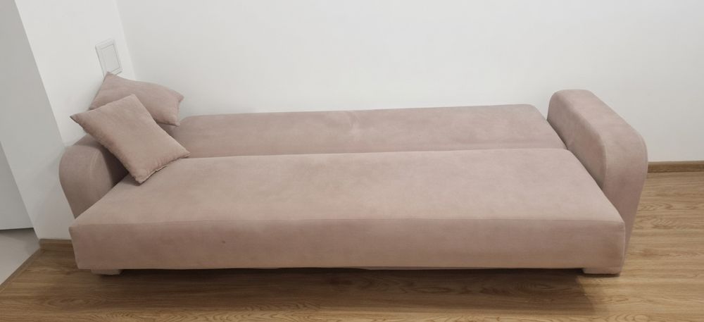 Canapea extensibilă Elvila 190 cm, cu ladă,  – stare foarte bună.