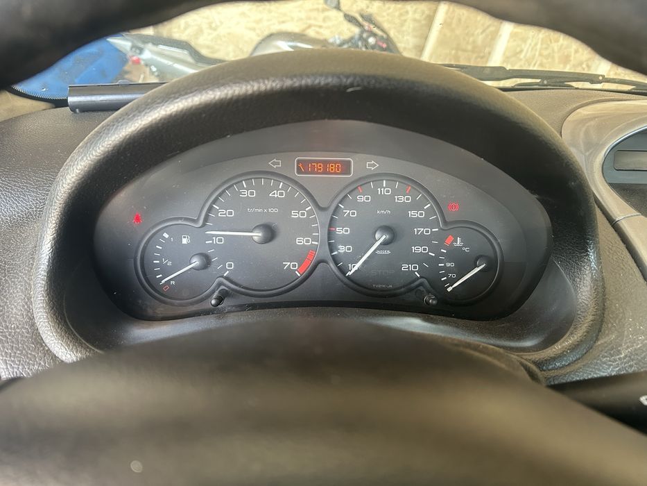 Vand sau schimb cu atv stricat sau motocicleta