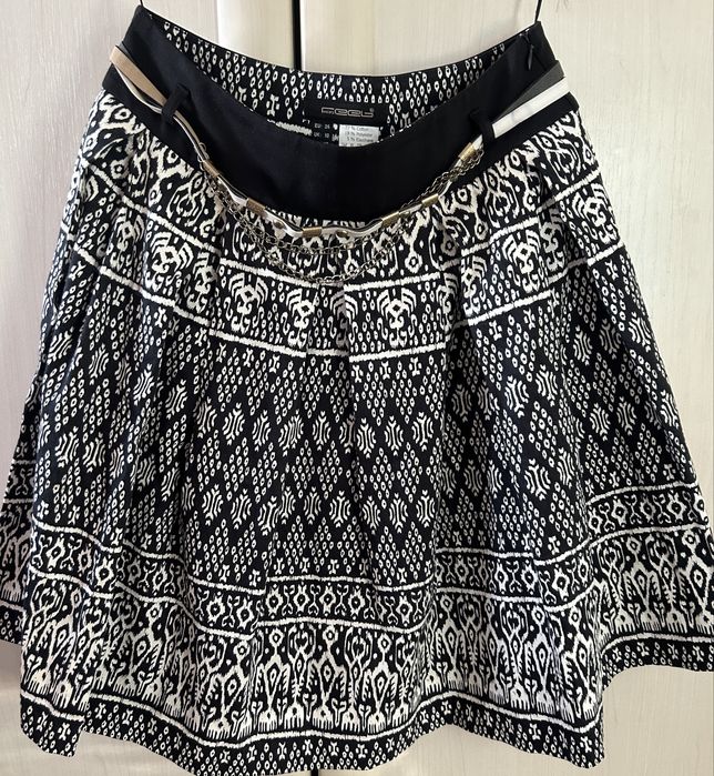 Продам вечерние платья-костюмы