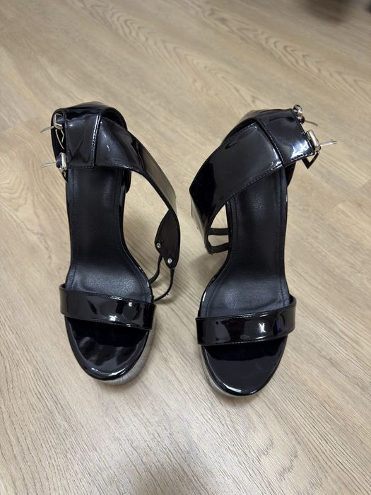 Sandale latex negre