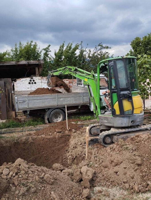 Извършване изкопни услуги с багер и самосвал