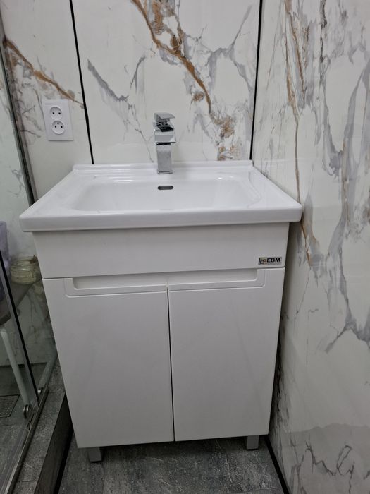 Продам мойку новую