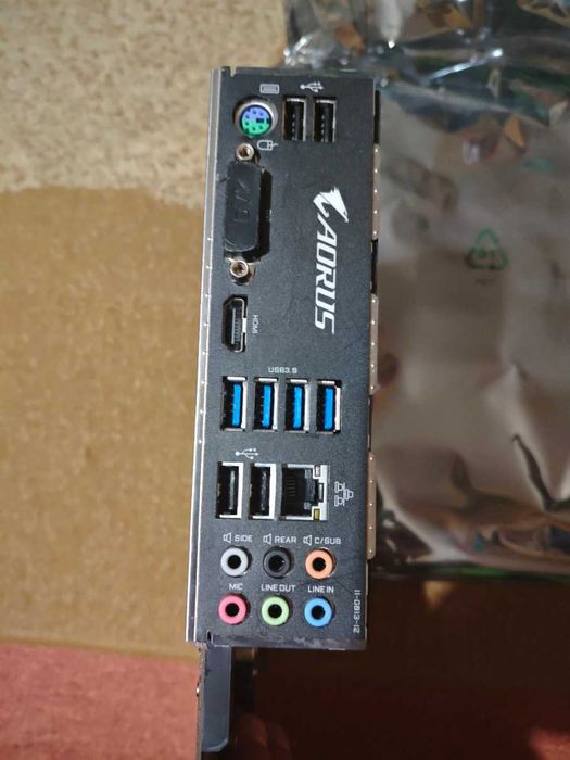 процесор AMD и дъно Gygabyte B450 AORUS ELITE