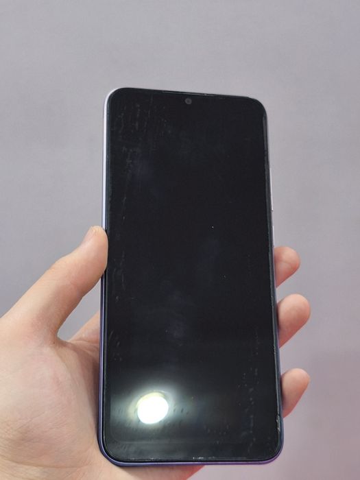 Продаю Redmi 9с.