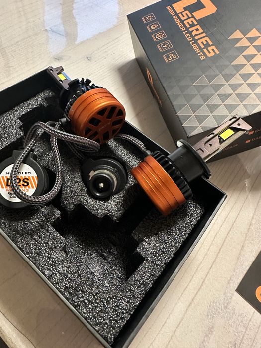 Продавам Лед крушки D2s