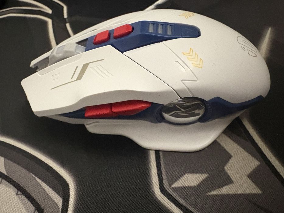 Продам игровую мышку