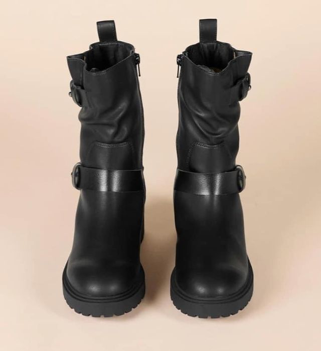 Дамски ботуши в различни номера