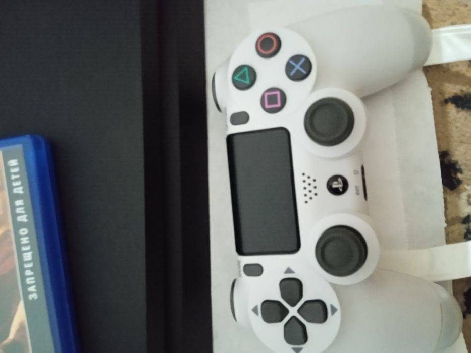 Плейстейшн 4 про