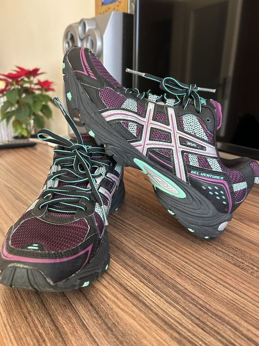 Маратонки Asics 39