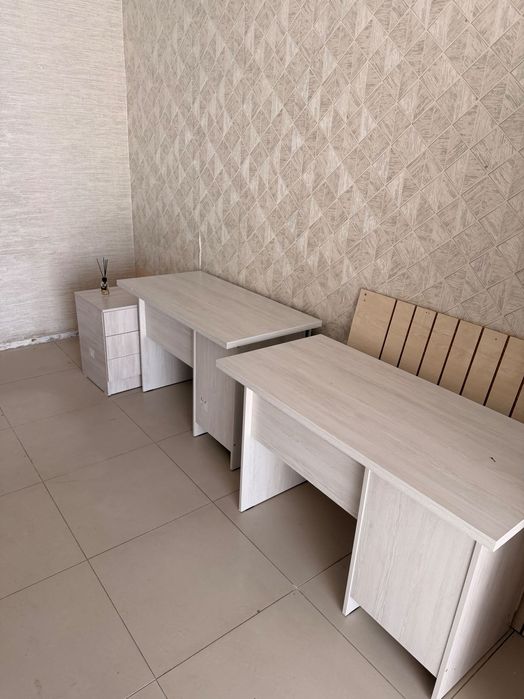 Ofis mebel judayam yangi