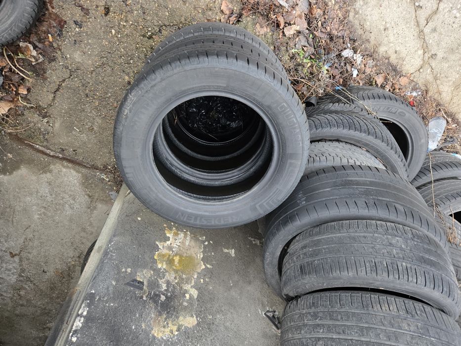 2бр. 195 60 15 Vredestein летни.