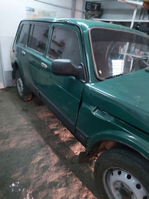 Нива 2131 5ти дверная