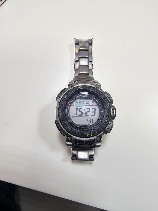CASIO  pro trek prg 240t