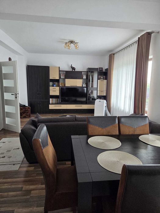 Vand casa individuala