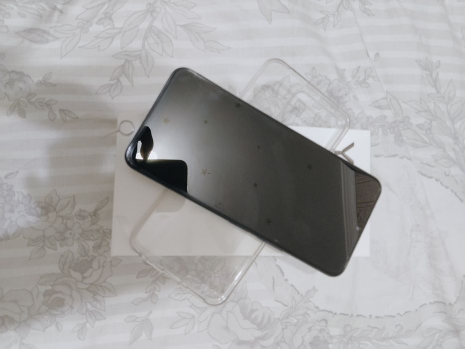 Vivo y35 128gb srochno prodam