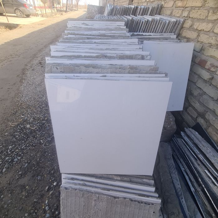 B/u kafellar sotiladi 100 kv bor juda yaxshi holatda