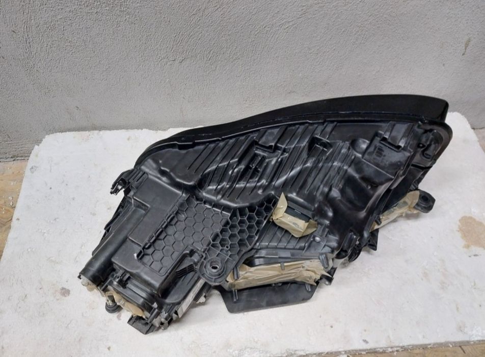 far dreapta original volkswagen touareg 761 cr7 led matrix beam