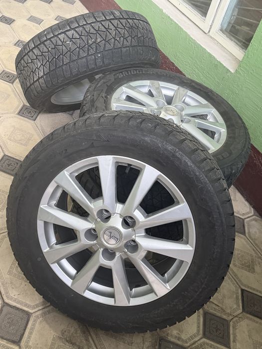 Шины с дисками 275/55 R20