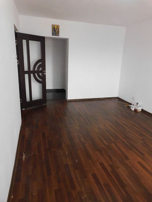 De vânzare Apartament 3 camere decomandat | Drobeta-Turnu Severin | Splai Mihai Viteazul nr. 5