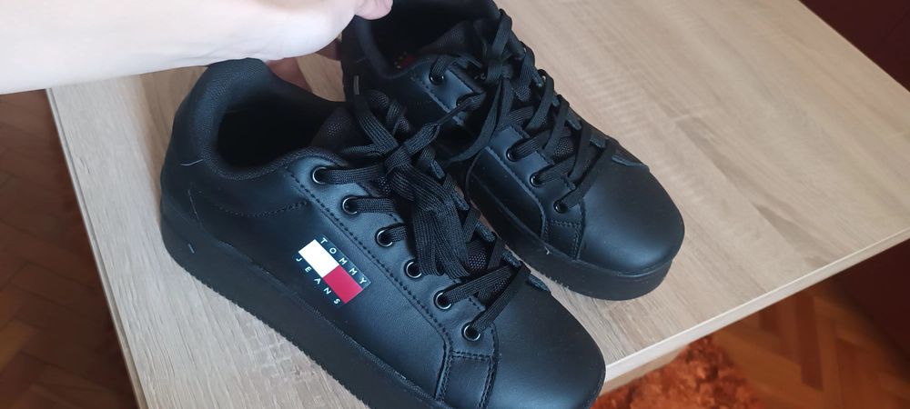 Adidași Tommy jeans