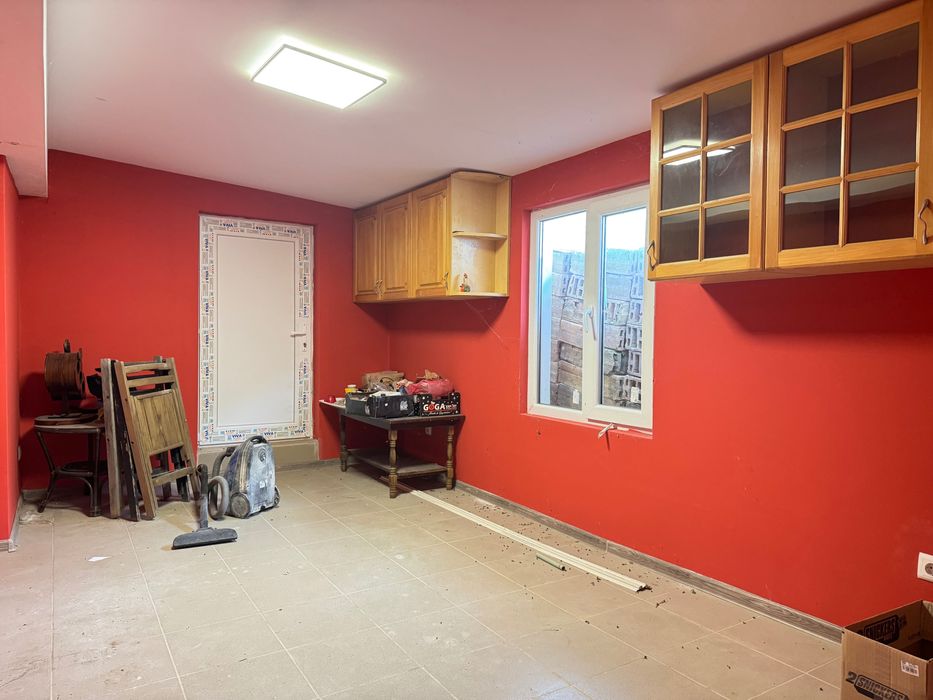 Продава се Къща в Търговище, Център - 100 кв.м за 628 €/кв.м - Снимка #9