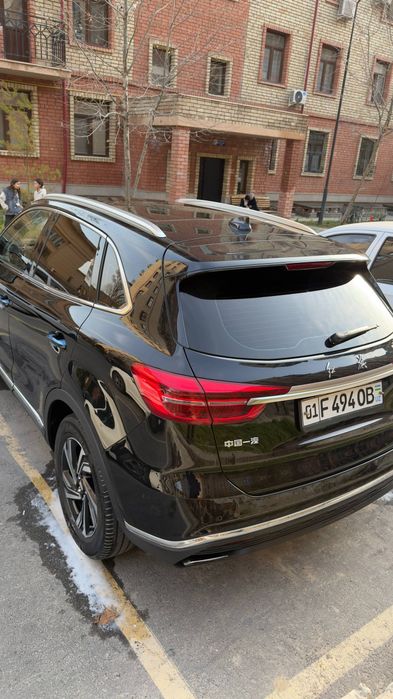 Hongqi hs5 (Bestune) 2.0 Turbo