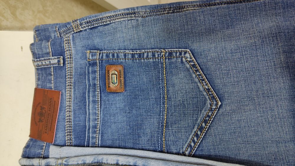 Мужские джинсы и брюки