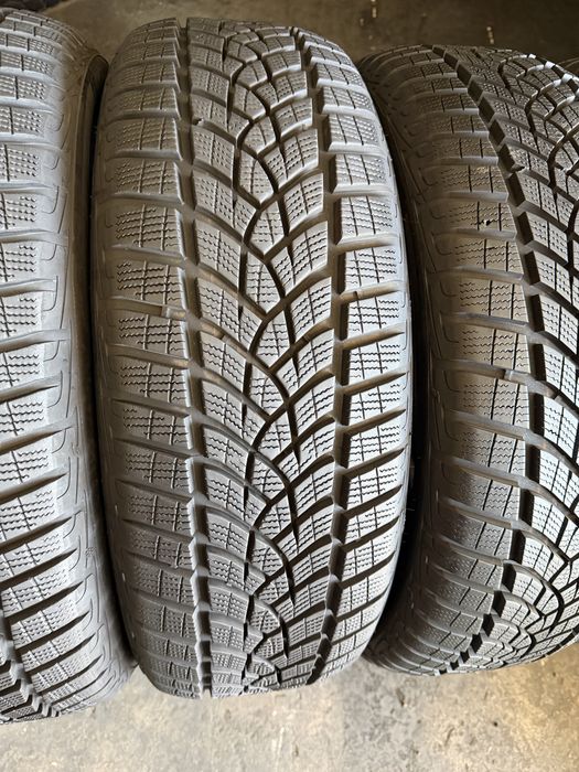 4 anvelope iarna 205/55/19 Goodyear ca NOI dot 2024!