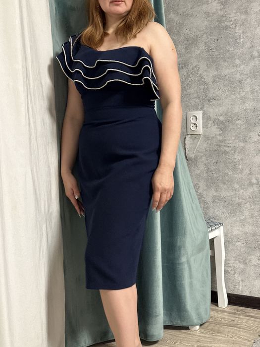 Платье темный синий 42 размера