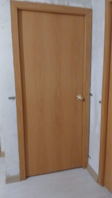 Продам двери б/у 4 шт